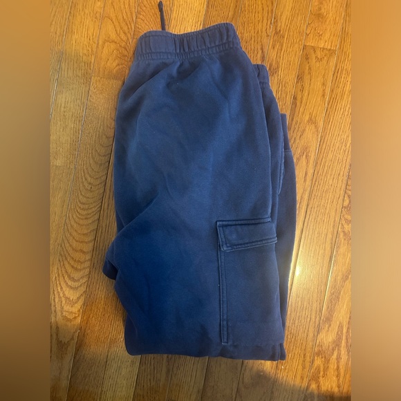 Nike sweatpants - Picture 2 of 5